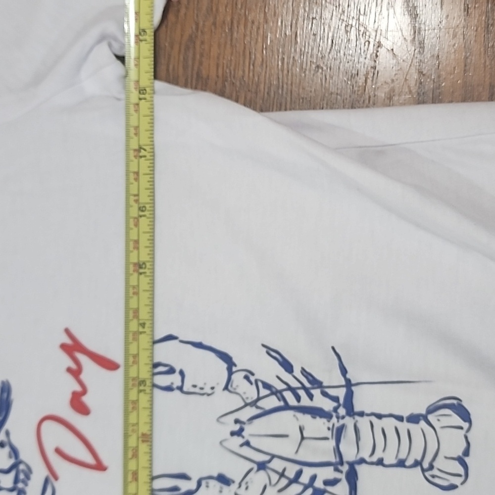 NWOT Catch Of The Day Graphic Womens Short Sleeve Tee Shirt Sz Small - Picture 4 of 6